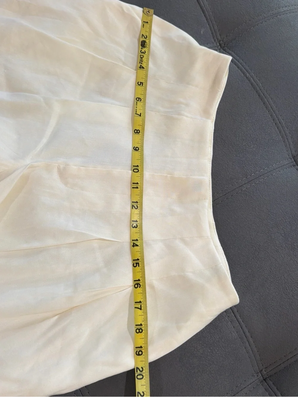 ANTONIO MELANI Cream High-Waist Pleated Shorts